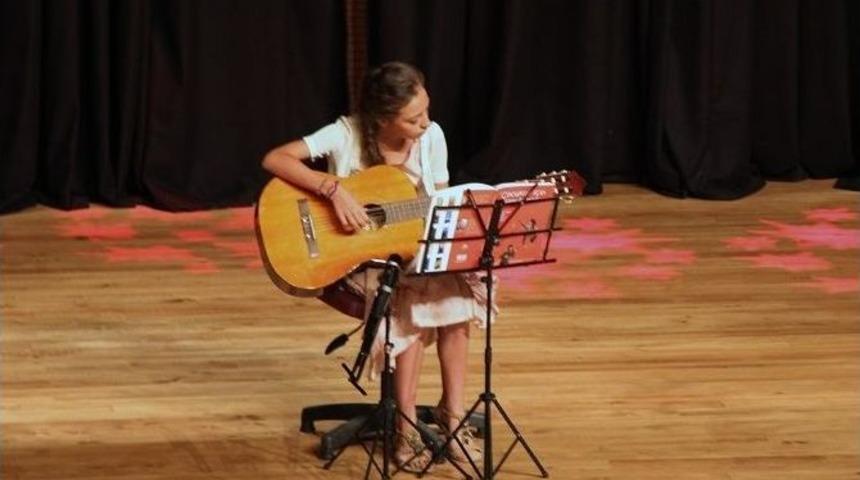 Yaz Kurslarında &Ouml;ğrenim G&ouml;ren &Ouml;ğrencilerden Muhteşem Sergi