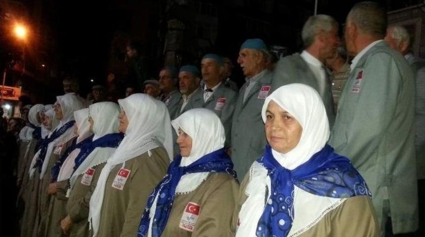 Hacı Adayları Kutsal Topraklara Uğurlandı