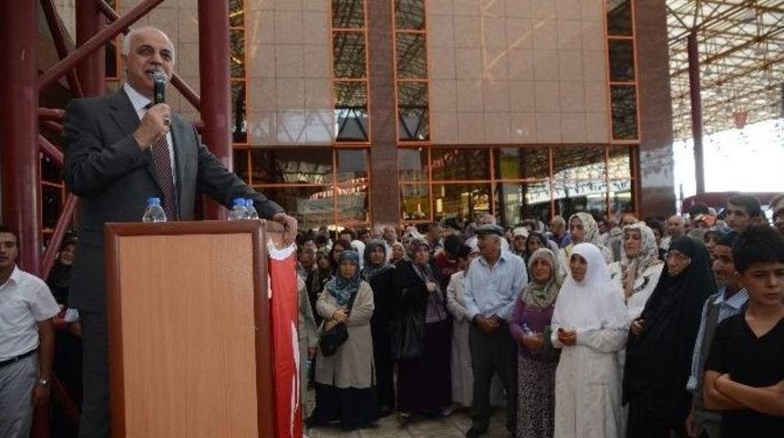 İlk Hac Kafilesi Uğurlandı