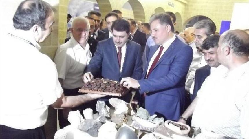 Protokol &Uuml;yelerinden Malatya Standına Ziyaret