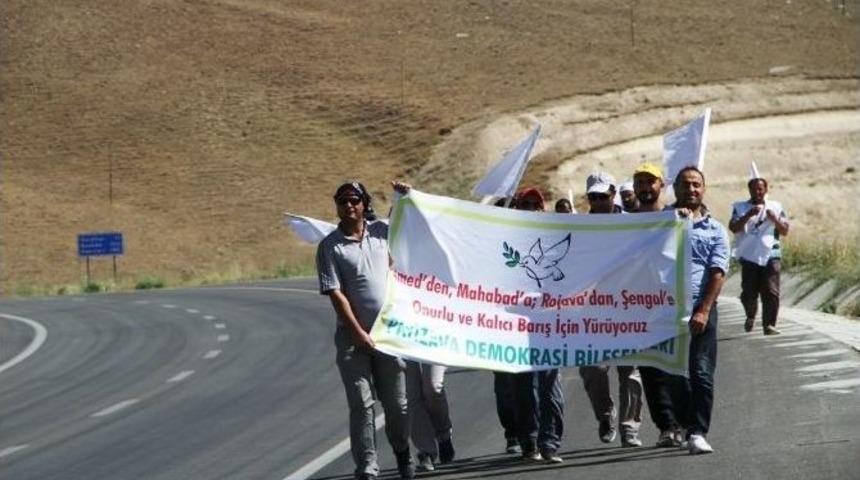 Barış İ&ccedil;in 30 Kilometre Y&uuml;r&uuml;d&uuml;ler