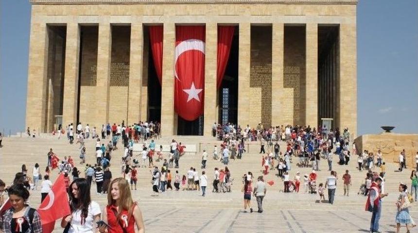 Başkan Tarhan Verdiği S&ouml;zleri Yerine Getiriyor