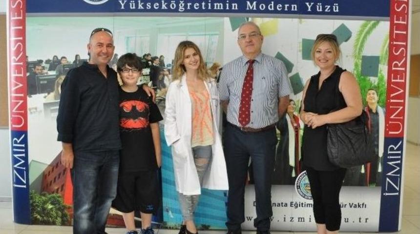 Tıp Fakültesinde Okuma Hayali İzmir Üniversitesi’nde Gerçek Oldu