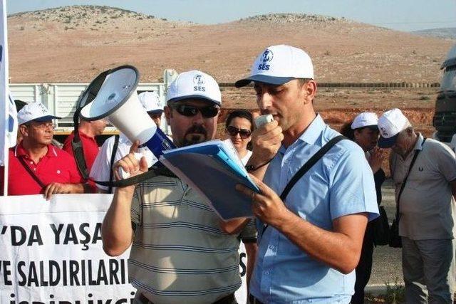 Sınırda Katliamlar Protesto Edildi