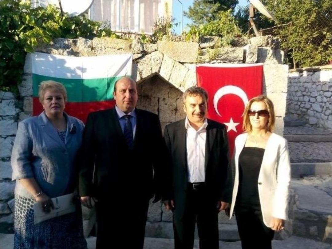 Vize Belediyesi Kale Mahallesinin T&uuml;m Sokaklarını Sağlıklaştırıldı