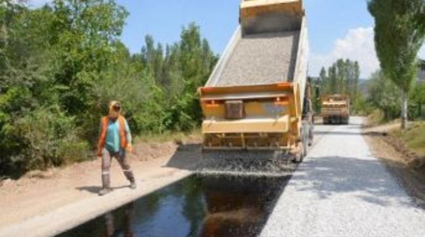&Ccedil;ameli&rsquo;de Asfaltlama &Ccedil;alışmaları Devam Ediyor