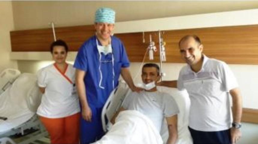 Karaciğer Nakli İ&ccedil;in D&uuml;nyayı Dolaştı, &Ccedil;areyi İzmir&rsquo;de Buldu