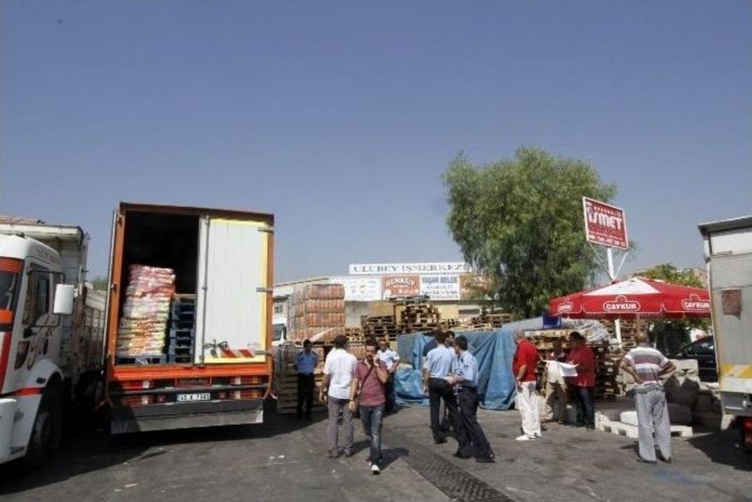 Konak Zabıtası&rsquo;ndan Gıda &Ccedil;arşısı&rsquo;nda İşgale Ge&ccedil;it Yok