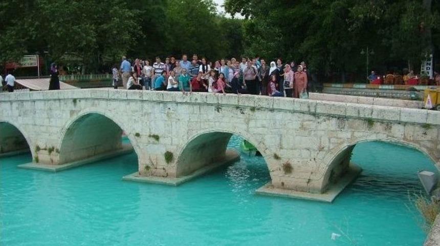 Bolu Belediyesi K&uuml;lt&uuml;r Gezisi Kapsamında Konya&rsquo;yı Gezdirdi