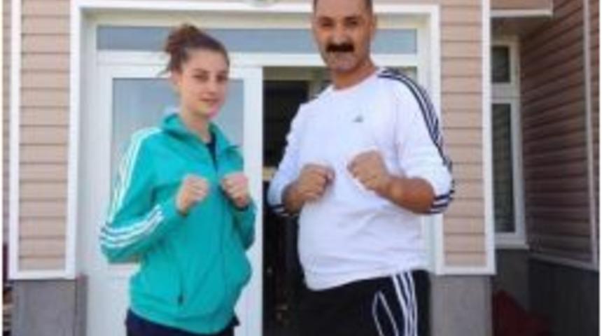 Ceren&rsquo;in G&ouml;z&uuml; Madalyada