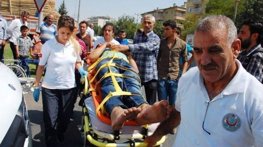 Otomobil İle Bisiklet &Ccedil;arpıştı: 1 Yaralı