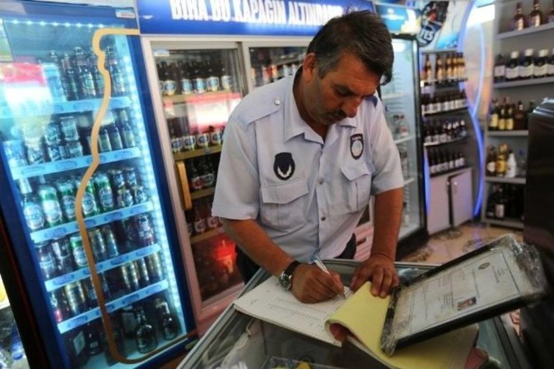 Edremit Belediyesi Zabıta Ekipleriyle Denetimde