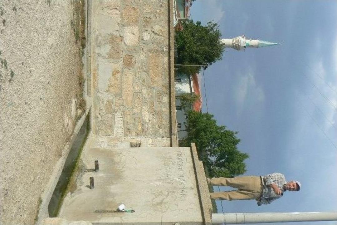 Bu &Ccedil;eşme Başka &Ccedil;eşme