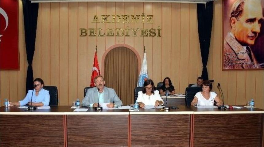 Akdeniz Belediye Meclisi Eyl&uuml;l Ayı Olağan Toplantısını Ger&ccedil;ekleştirdi