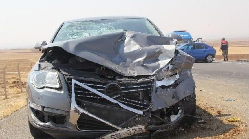 Yola D&ouml;k&uuml;len &Ccedil;&ouml;p Zincirleme Kazaya Neden Oldu: 9 Yaralı