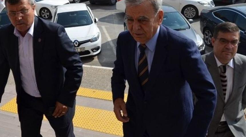 İzmir B&uuml;y&uuml;kşehir Davası&rsquo;nda Savcı, "g&ouml;revi K&ouml;t&uuml;ye Kullanma" Dedi