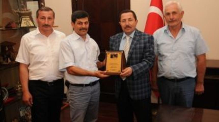 Ordu Valisi&rsquo;ne Anlamlı Plaket