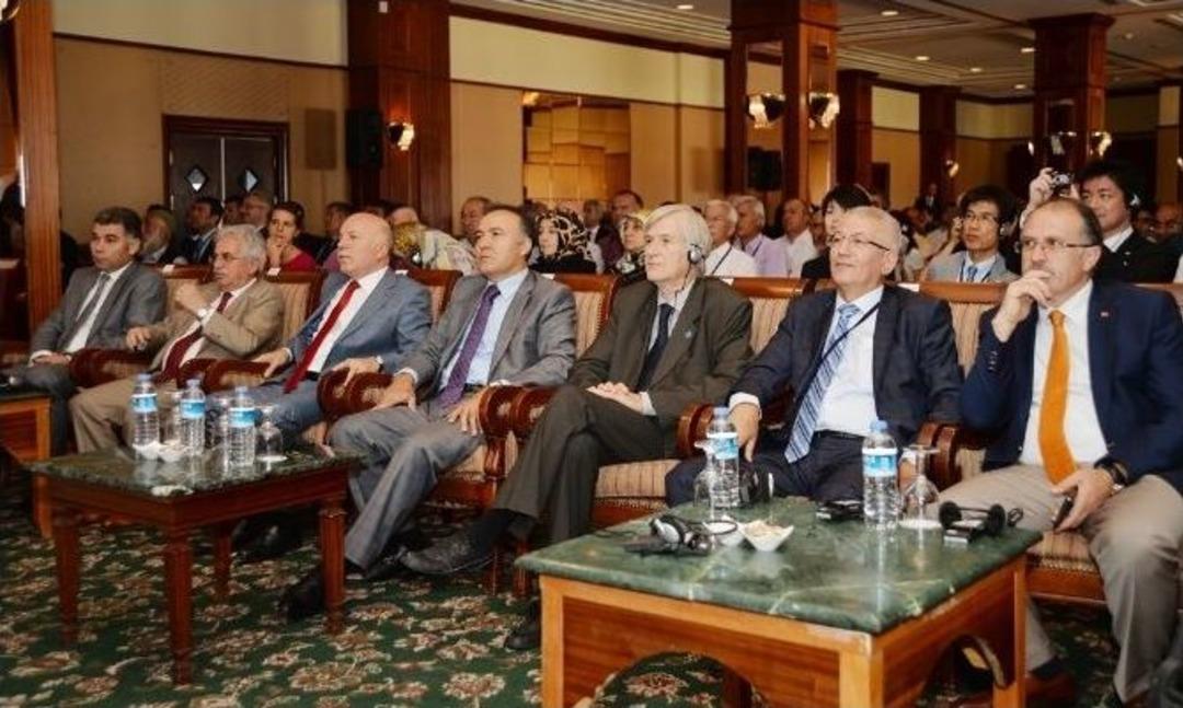 Uluslar Arası D&uuml;nya Arıcılar Birliği Kongresi Erzurum &lsquo;da Başladı