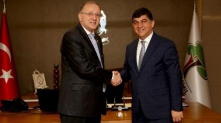 Milletvekili Koçer’den Başkan Fadıloğlu’na Teşekkür Ziyareti