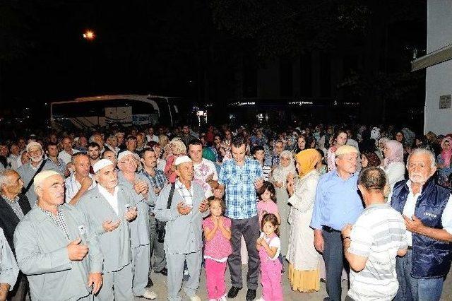 Hendek’ten İlk Hacı Kafilesi Uğurlandı