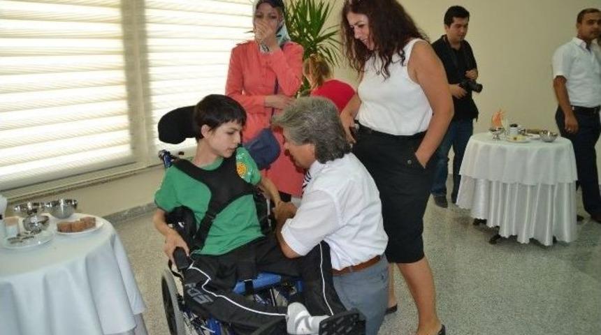 Engellilere Ak&uuml;l&uuml; Sandalye