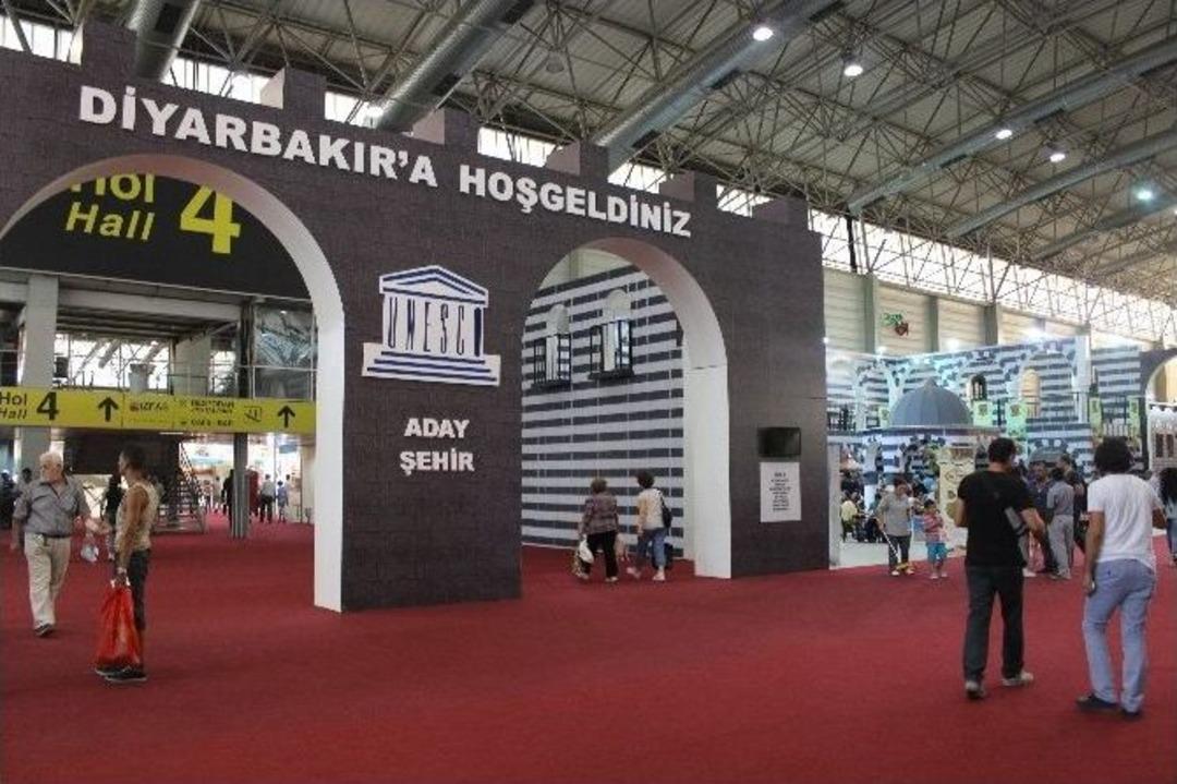 Fırat Anlı: &rsquo;&rsquo;izmir Ve Diyarbakır Arasındaki İlişki &Uuml;lkeye &Ouml;rnek Olmalıdır&rsquo;&rsquo;