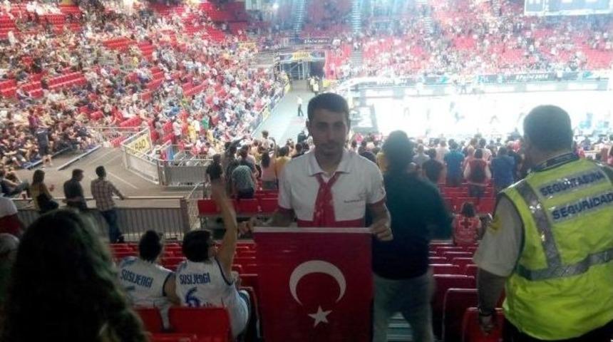 D&uuml;nya Kupasına D&uuml;zce&rsquo;den Bir G&ouml;n&uuml;ll&uuml;