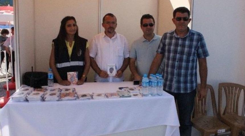 Edirne İl Emniyet M&uuml;d&uuml;rl&uuml;ğ&uuml;&rsquo;nden, &Ouml;ğrencilere &lsquo;g&uuml;venli Gelecek&rsquo; Broş&uuml;r&uuml; Dağıtıldı