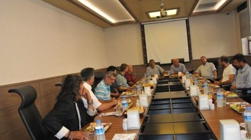 S&uuml;leymapaşa Belediye Başkanı Ekrem Eşkinat Amat&ouml;r Spor Kul&uuml;p Başkanları İle Bir Araya Geldi