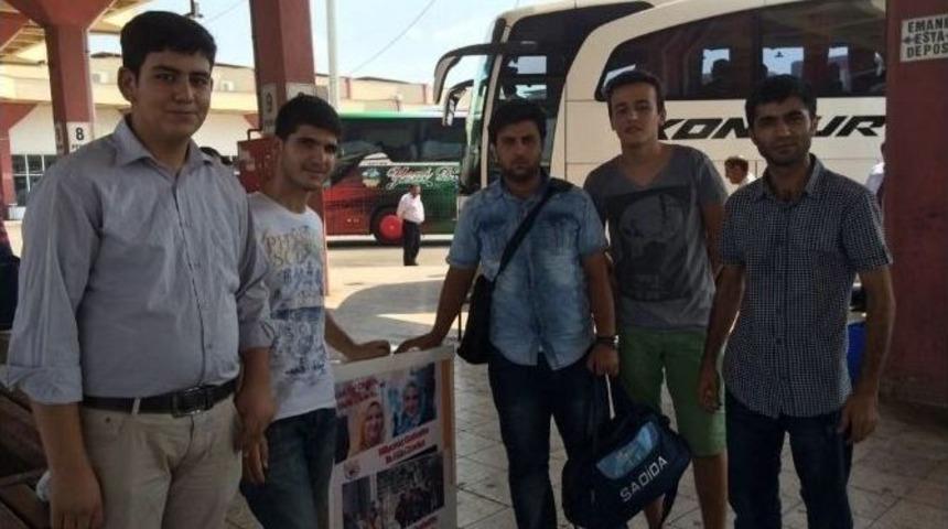 Ak Gen&ccedil;lik &ldquo;gurbette İlk G&uuml;n Zor Olur&rdquo; Diyerek &Uuml;niversite &Ouml;ğrencilerini Karşılıyor