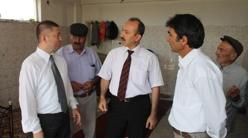 Kars Gıda, Tarım Ve Hayvancılık M&uuml;d&uuml;r&uuml;n&uuml;n K&ouml;y Ziyaretleri Devam Ediyor