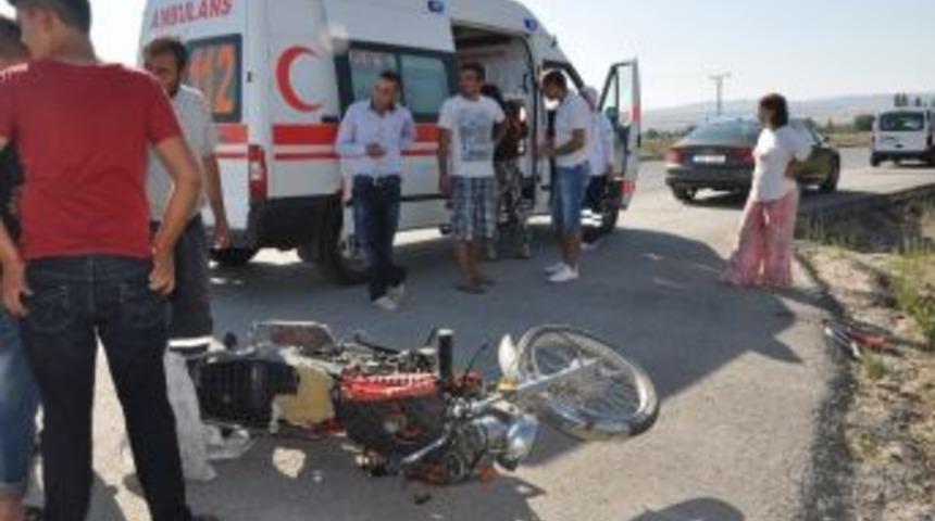 Sandıklı&rsquo;da Motosiklet S&uuml;r&uuml;c&uuml;s&uuml;ne &Ccedil;arpıp Ka&ccedil;an Kişi 10 G&uuml;n Sonra Yakalandı