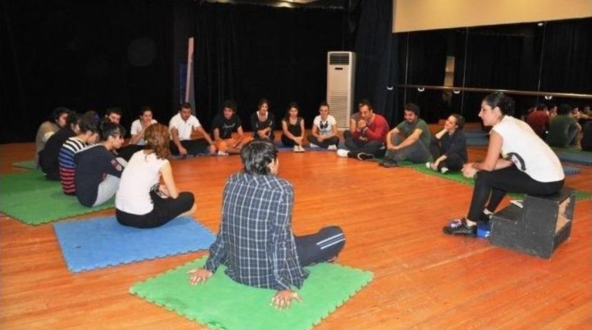 Tiyatro Okulu Başvuruları Başlıyor