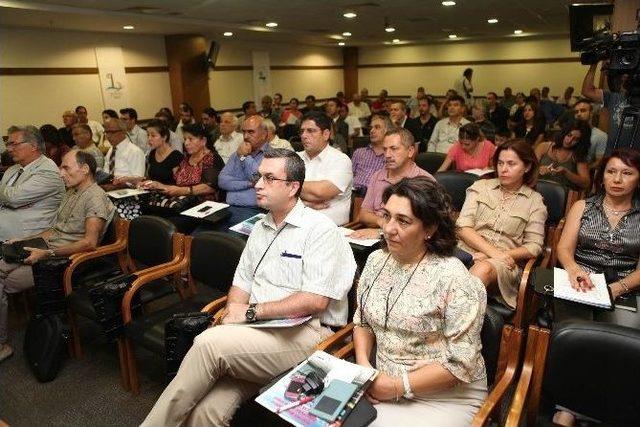 Bayraklı Belediyesi’nden Deprem Çalıştayı