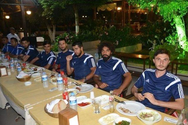 Çağlayan’dan Orhangazispor’a Yemek