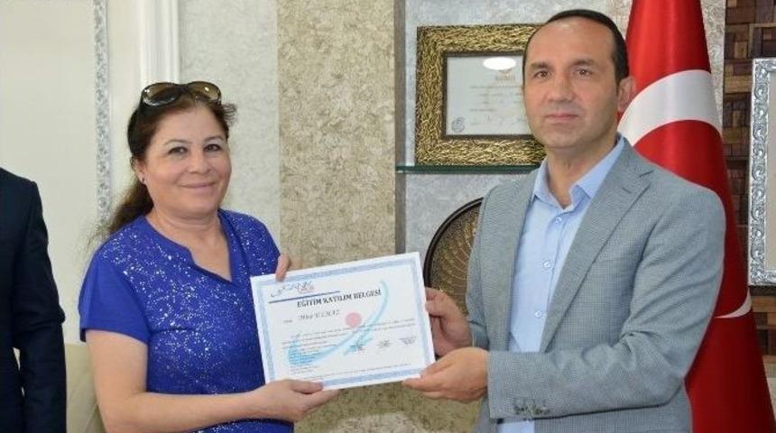 Temel İş Sağlığı Ve G&uuml;venliği Sertifikaları Dağıtıldı