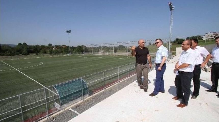 B&uuml;y&uuml;kşehir Modern Tesislerde Spor İmkanı Sunuyor