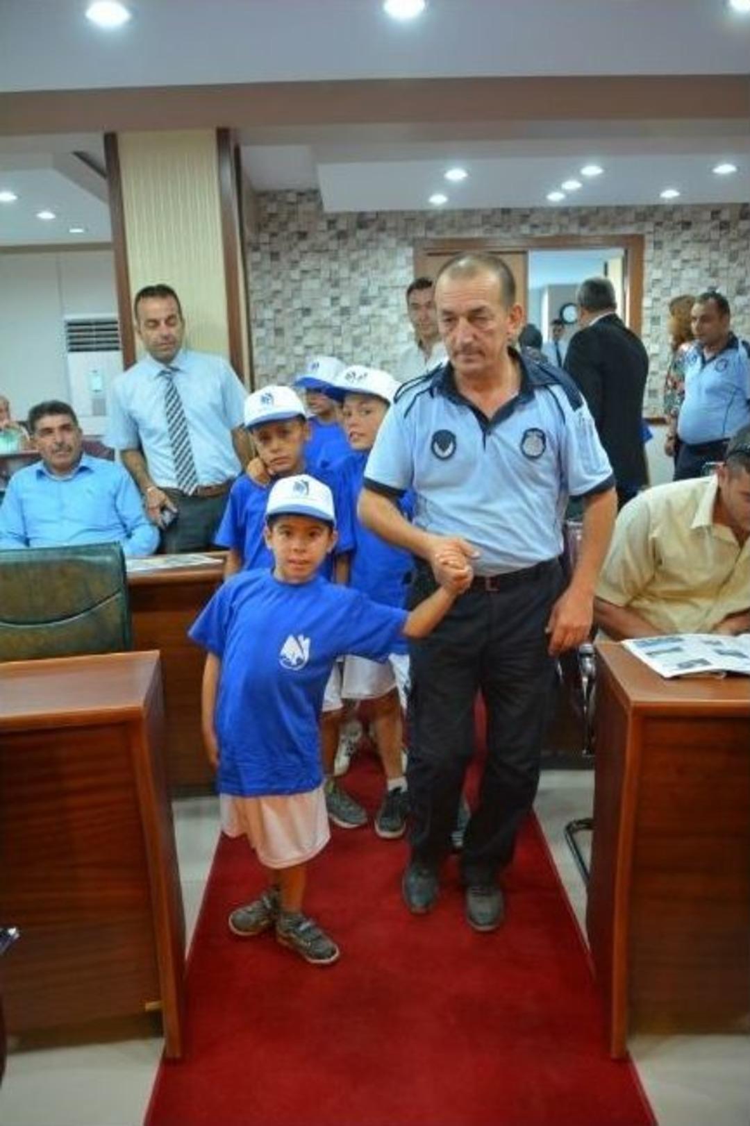 Yunusemre Belediyesi&rsquo;ne Modern Meclis Salonu