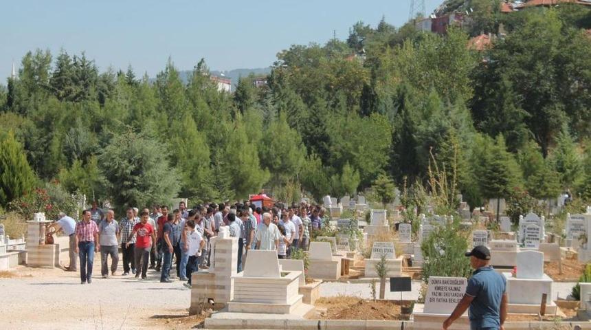 Polis Memuru Son Yolculuğuna Uğurlandı