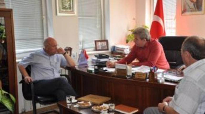 S&uuml;leymanpaşa Belediye Başkanı Ekrem Eşkinat Pazarcıların Sorunlarını Dinledi