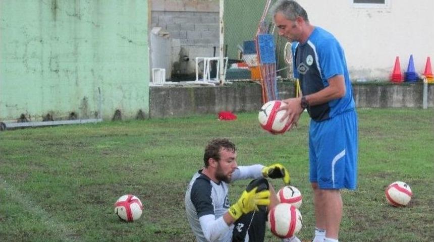 Giresunspor Yedek Kaleci Sorununu &Ccedil;&ouml;zd&uuml;