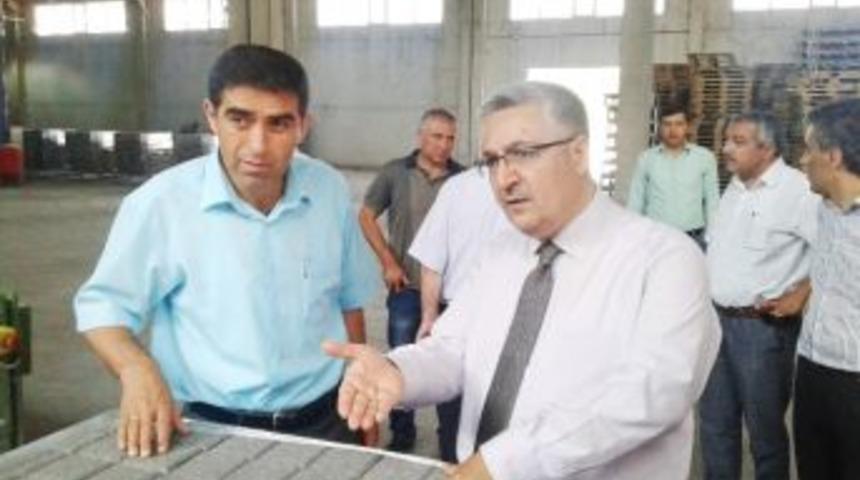 Maski Genel M&uuml;d&uuml;r&uuml; &Ouml;zg&uuml;r &Ouml;zdemir Beton Fabrikasını Gezdi
