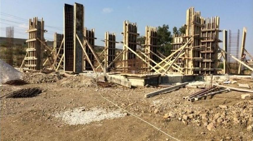 Kaplan, &Ccedil;iftlikk&ouml;y Gen&ccedil;lik Merkezi İnşaatını İnceledi