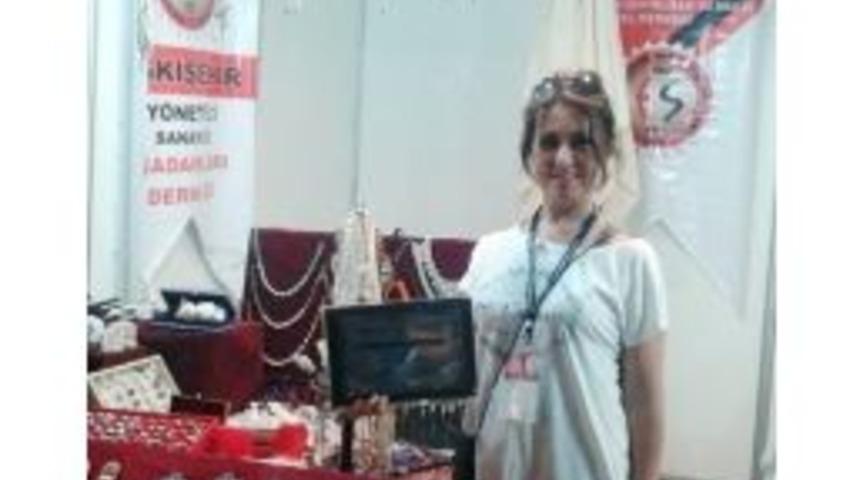 İzmirliler L&uuml;letaşını Fuarda Tanıyor