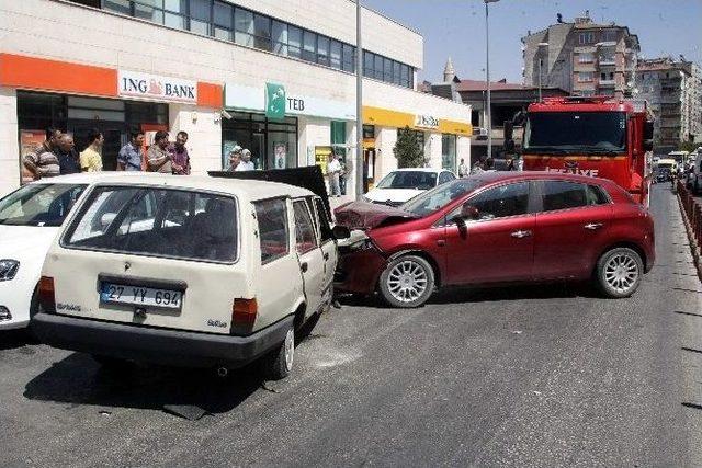 Gaziantep’te Trafik Kazası: 4 Yaralı