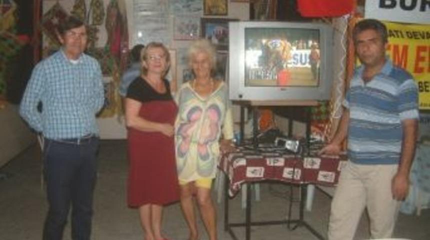 Burhaniye&rsquo;deki Deveciler Videolu Stant A&ccedil;tı