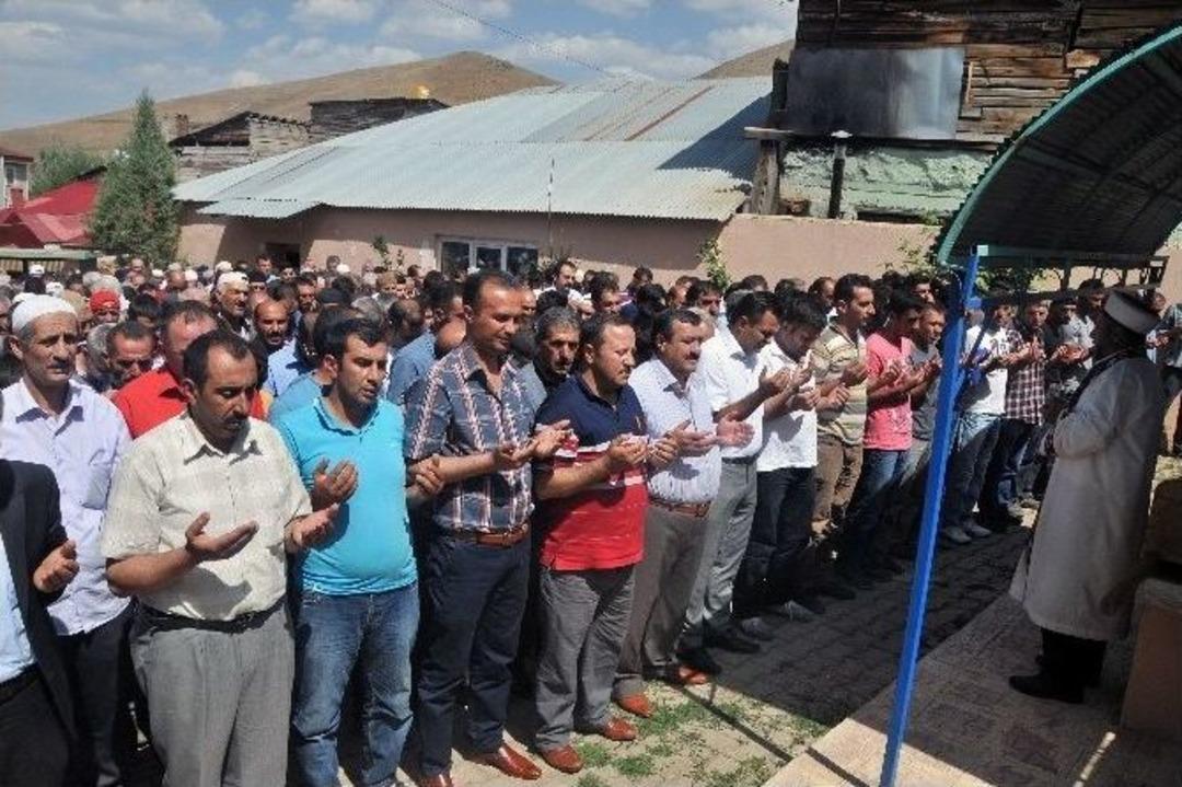 G&uuml;m&uuml;şhane&rsquo;deki Trafik Kazası