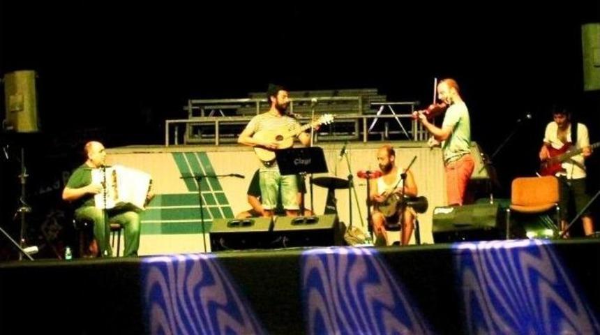 Edremit&rsquo;te &lsquo;grup C&uuml;mb&uuml;ş Cemaat&rsquo; Konseri