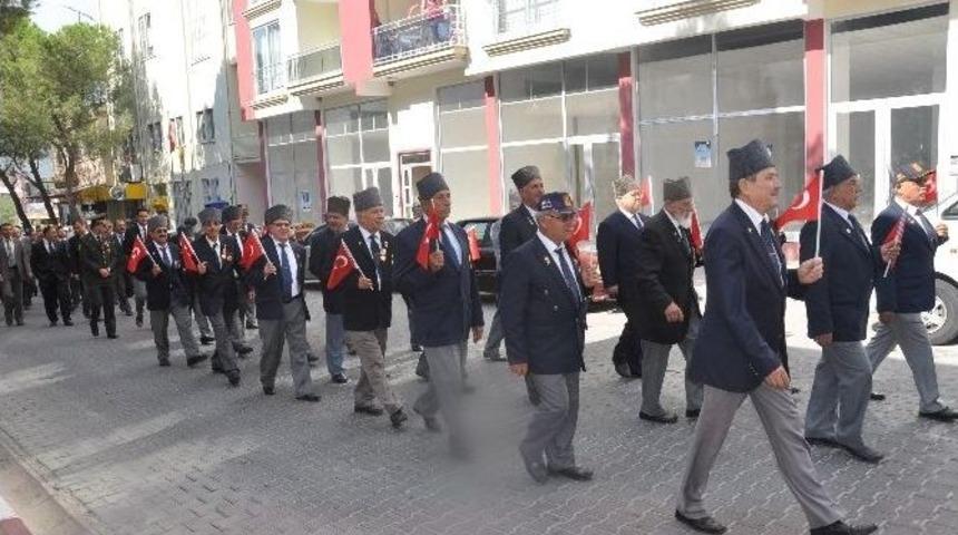 Buharkent&rsquo;te &lsquo;zafer&rsquo; Y&uuml;r&uuml;y&uuml;ş&uuml;