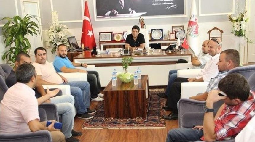 Antalyaspor Taraftar Grubudan Başkan Gen&ccedil;&rsquo;e Teşekk&uuml;r Ziyareti